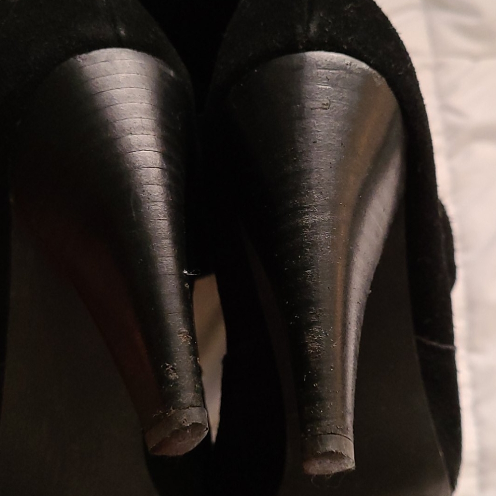 Boots - Picture 8 of 9